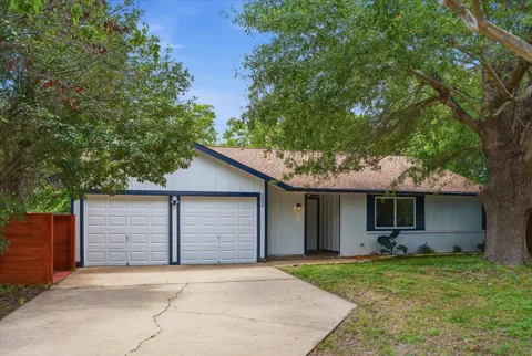 302 Shadow Bend Cove