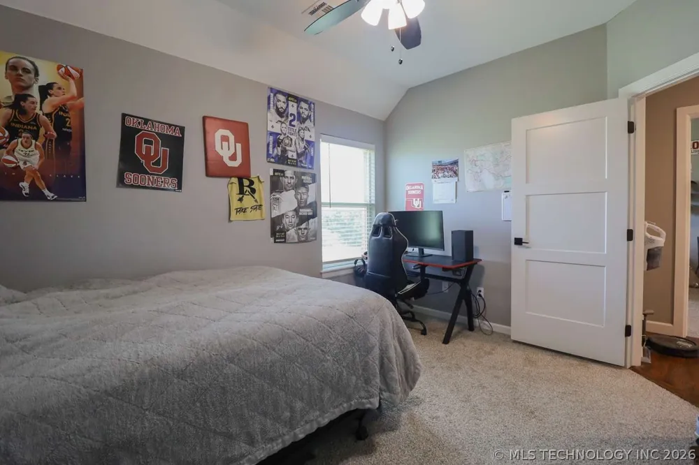 8716 E Detroit Street Broken Arrow, OK 74014