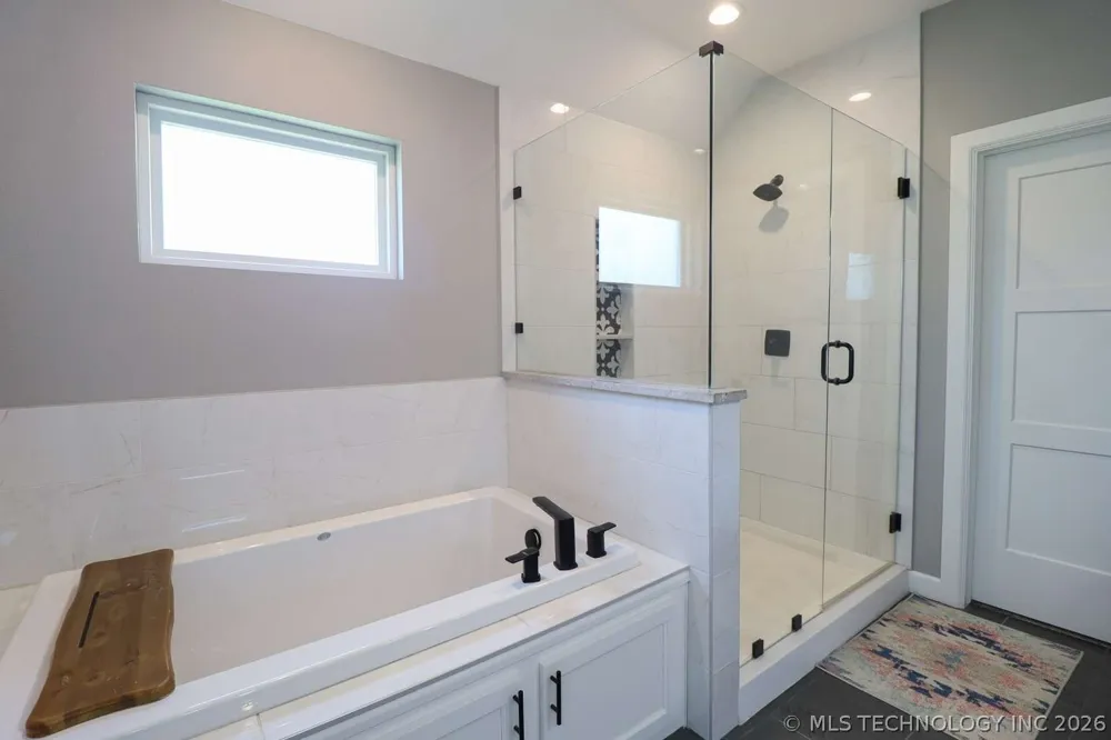 8716 E Detroit Street Broken Arrow, OK 74014