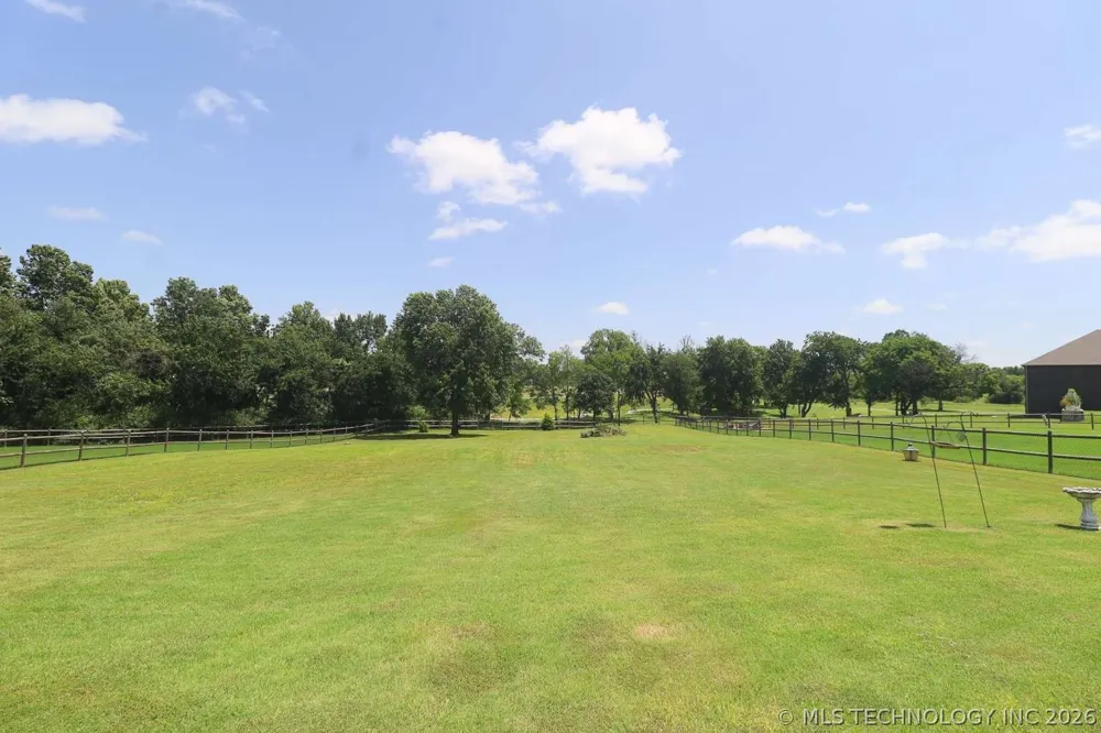 8716 E Detroit Street Broken Arrow, OK 74014