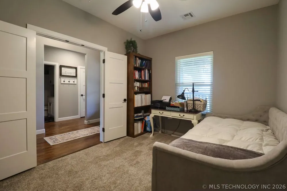 8716 E Detroit Street Broken Arrow, OK 74014