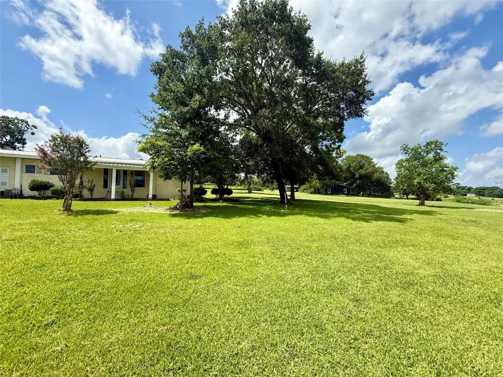 2433 County Road 409 Navasota, TX 77868