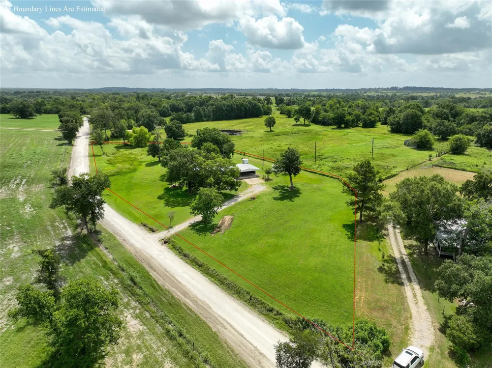 2433 County Road 409 Navasota, TX 77868