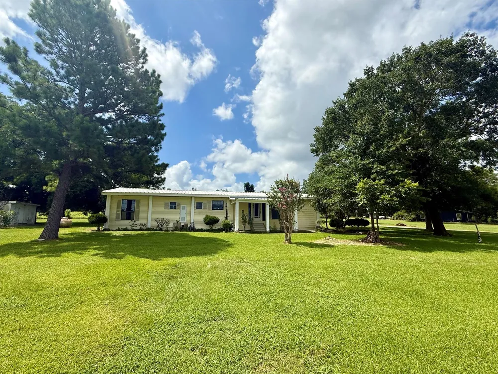 2433 County Road 409 Navasota, TX 77868