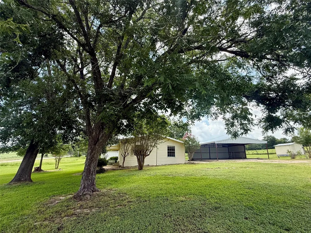 2433 County Road 409 Navasota, TX 77868