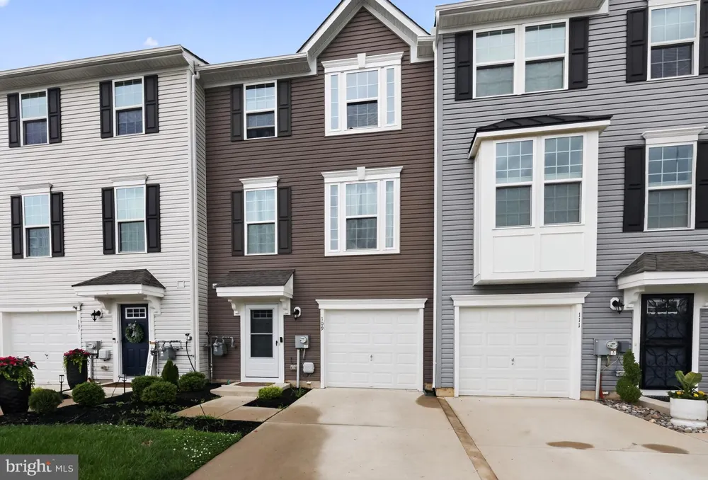 109 PLAZA DRIVE Sicklerville, NJ 08081