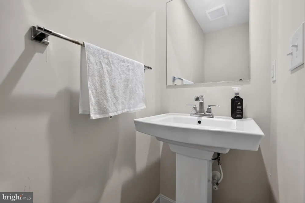 109 PLAZA DRIVE Sicklerville, NJ 08081