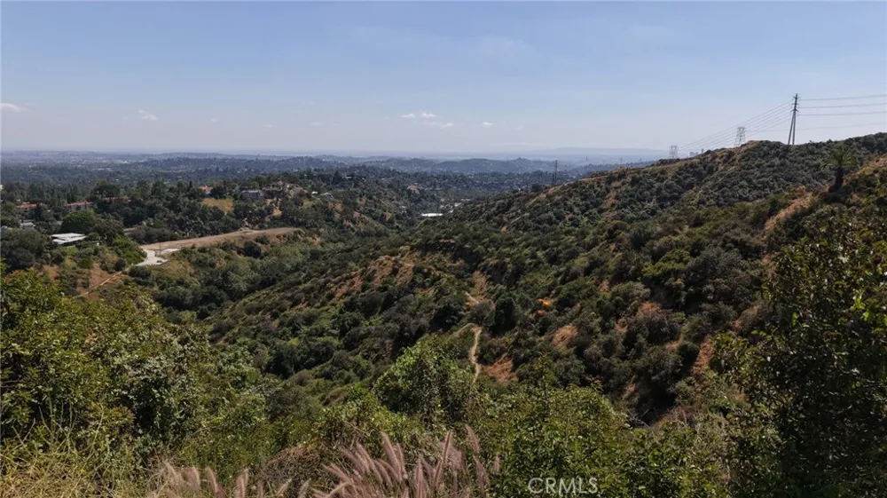1570 Glen Oaks Boulevard Pasadena, CA 91005