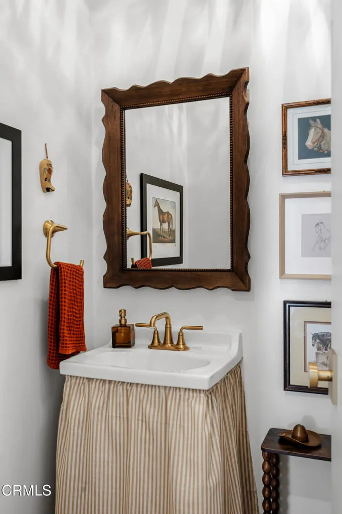 2046 Los Encinos Road Ojai, CA 93023