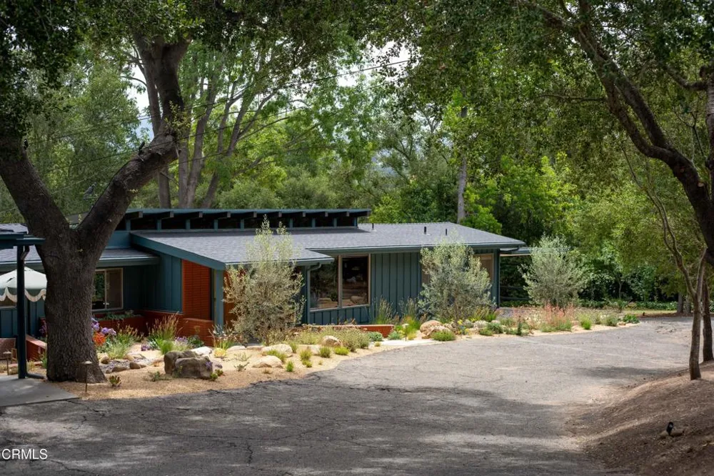 2046 Los Encinos Road Ojai, CA 93023