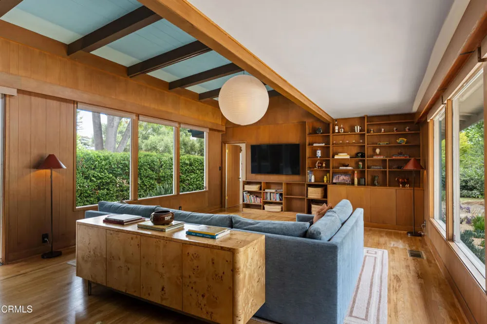 2046 Los Encinos Road Ojai, CA 93023