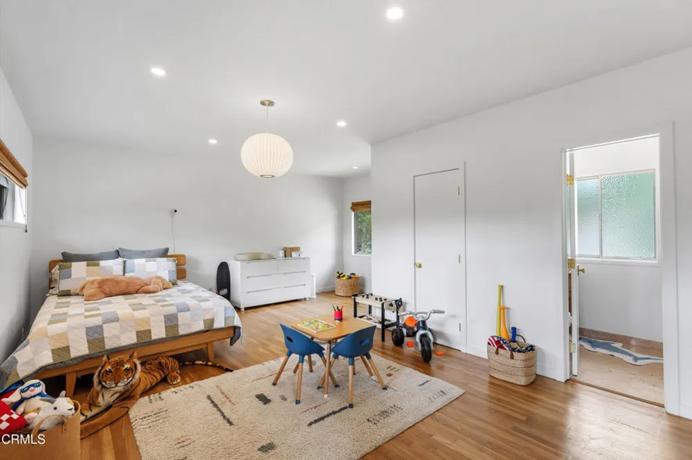 2046 Los Encinos Road Ojai, CA 93023