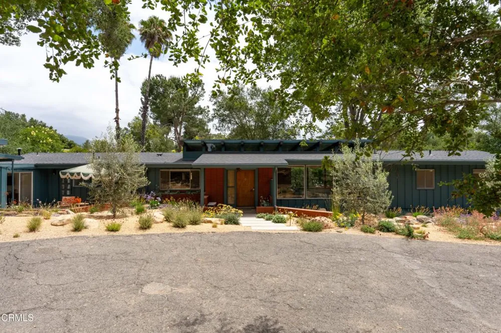 2046 Los Encinos Road Ojai, CA 93023