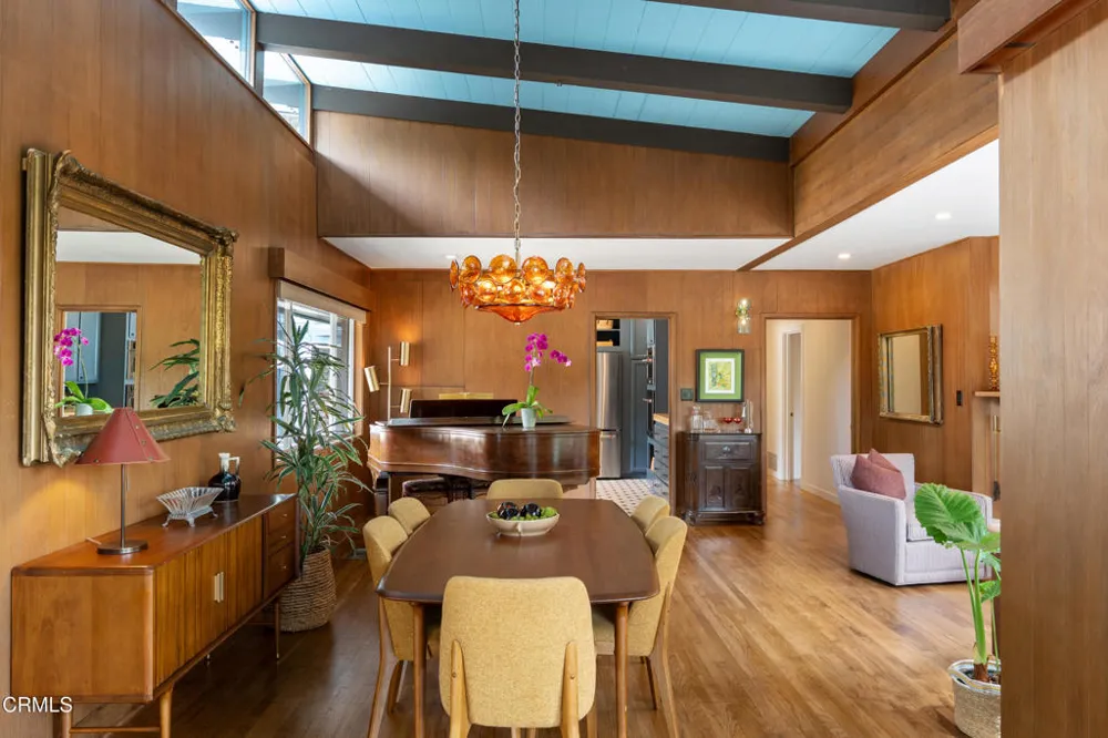 2046 Los Encinos Road Ojai, CA 93023