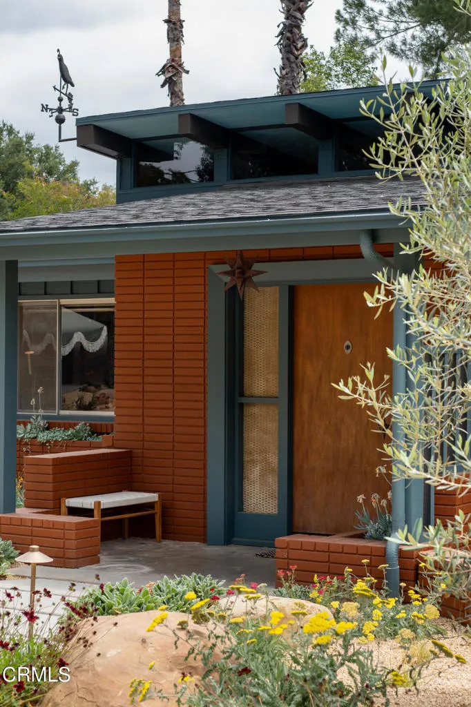 2046 Los Encinos Road Ojai, CA 93023
