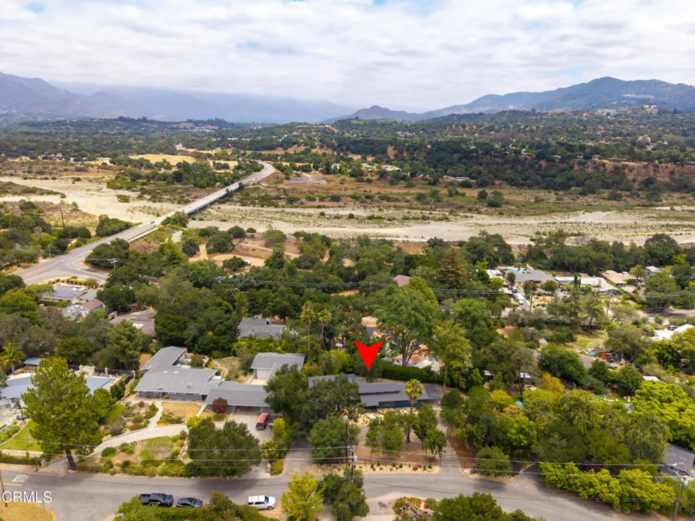 2046 Los Encinos Road Ojai, CA 93023