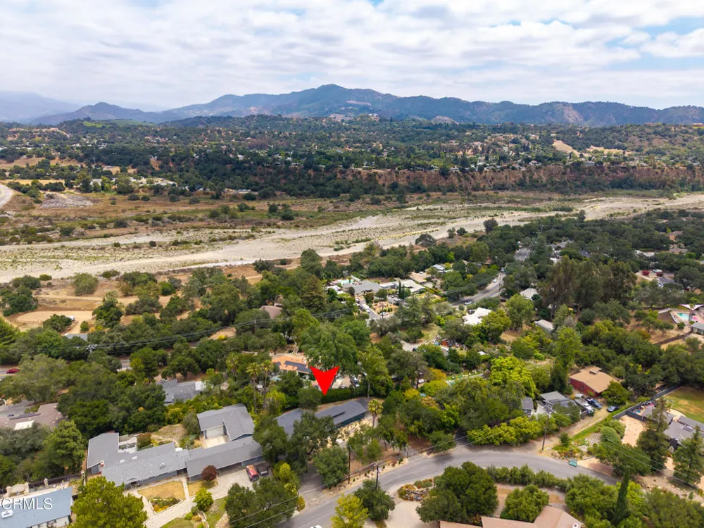 2046 Los Encinos Road Ojai, CA 93023