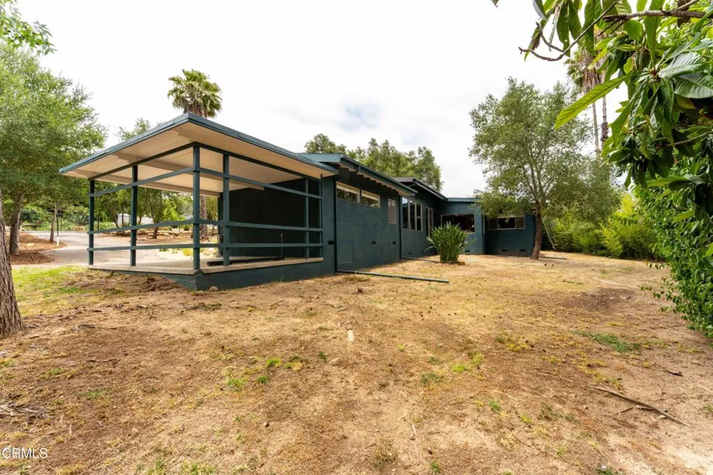2046 Los Encinos Road Ojai, CA 93023