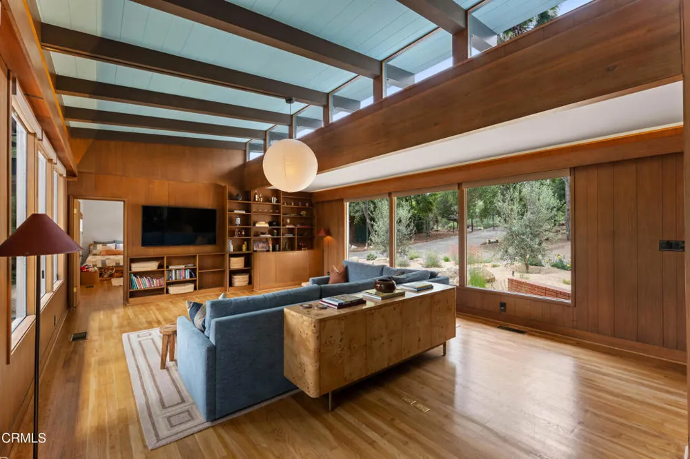 2046 Los Encinos Road Ojai, CA 93023