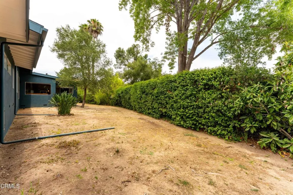 2046 Los Encinos Road Ojai, CA 93023