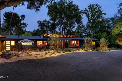 2046 Los Encinos Road