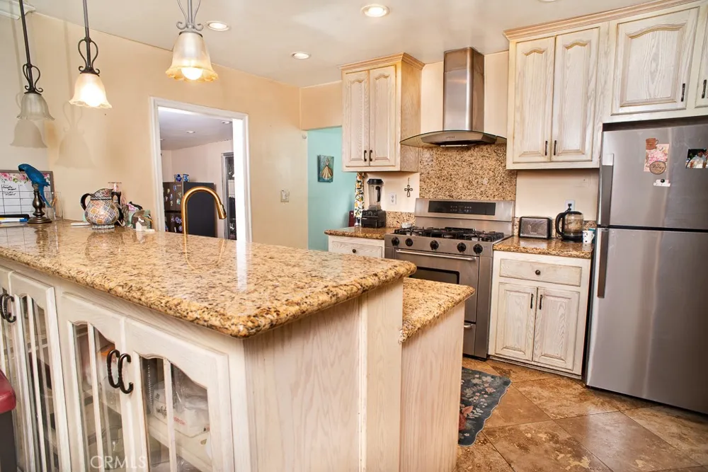 11838 Terra Bella Sylmar, CA 91342