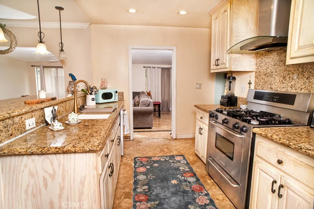 11838 Terra Bella Sylmar, CA 91342