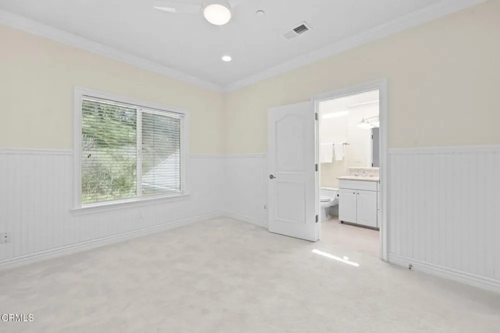 3263 New York Drive Pasadena, CA 91107