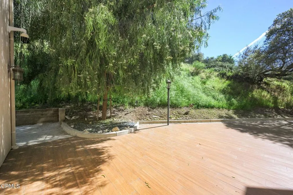 3263 New York Drive Pasadena, CA 91107