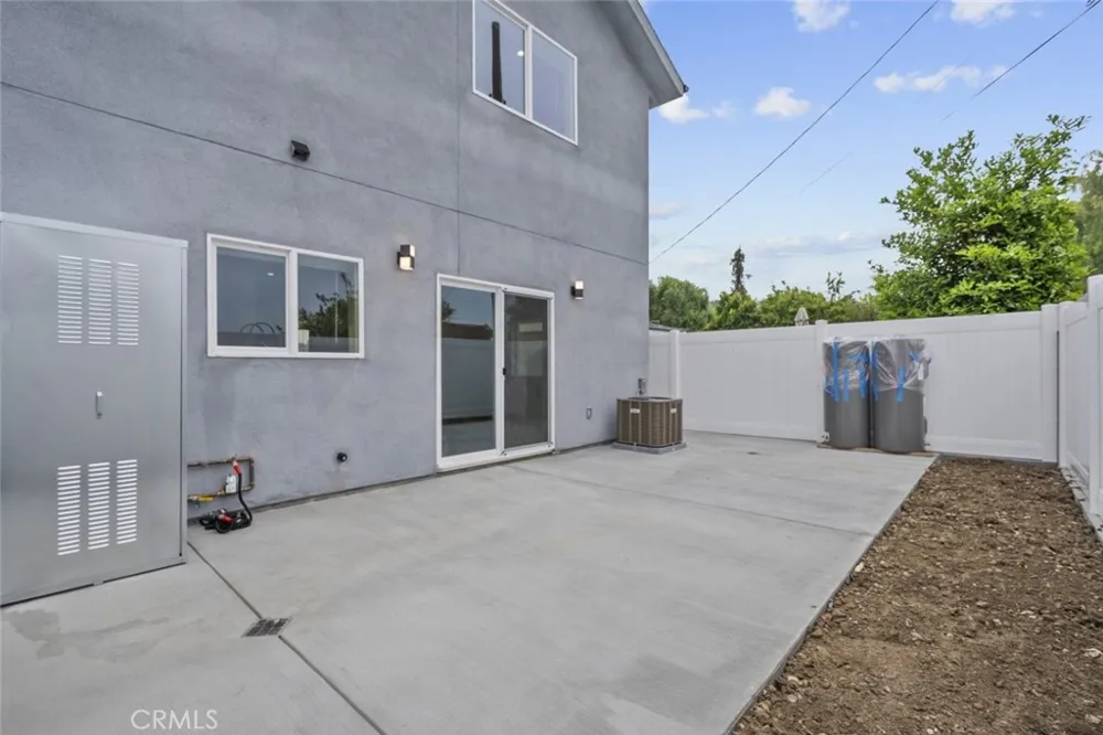 15836 Eccles Street North Hills, CA 91343