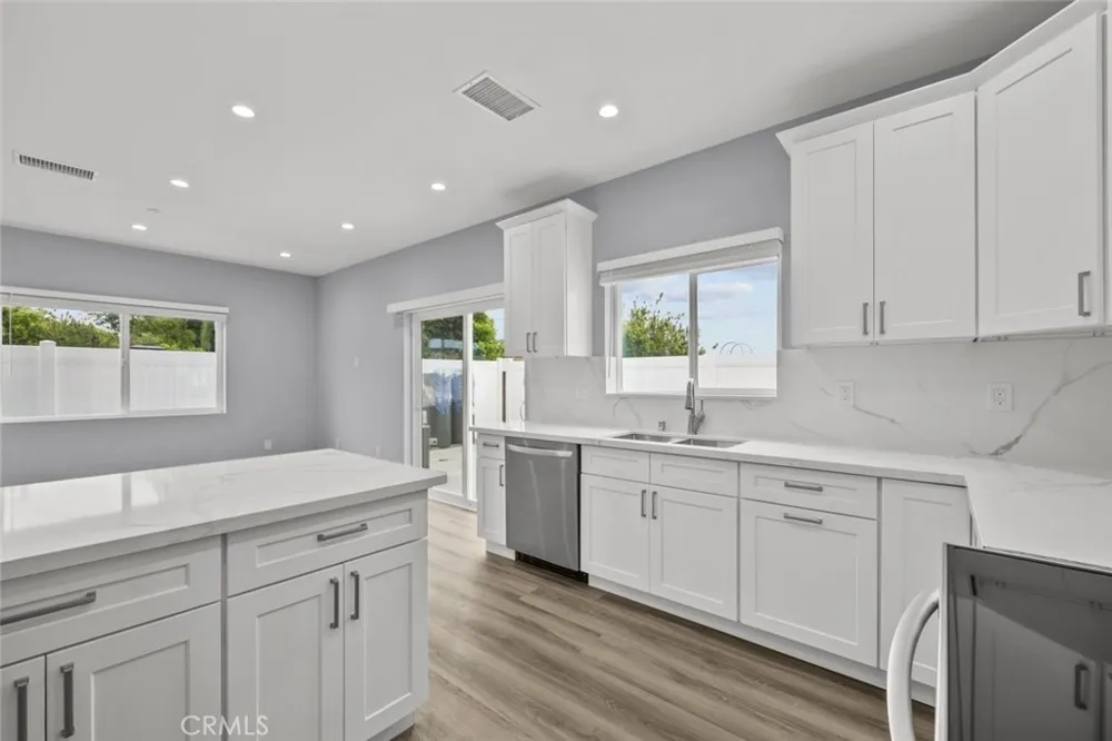 15836 Eccles Street North Hills, CA 91343