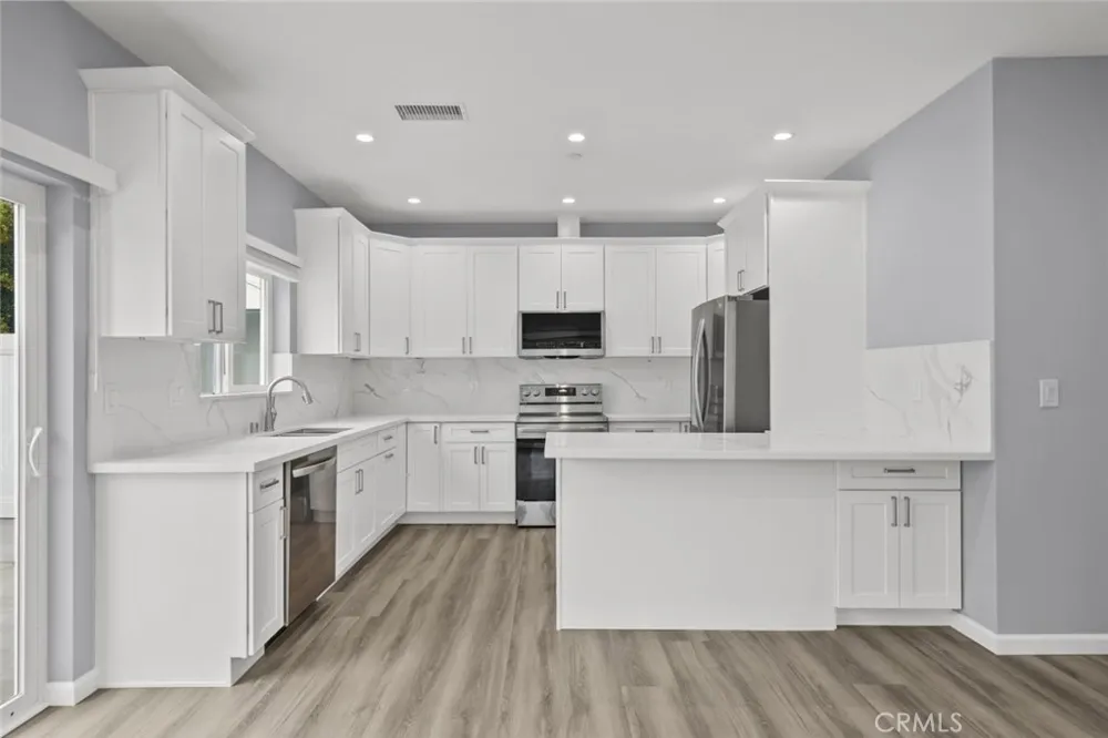 15836 Eccles Street North Hills, CA 91343