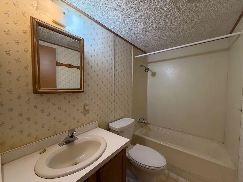 2324 Krumlauf Road Orange Township, MI 49646