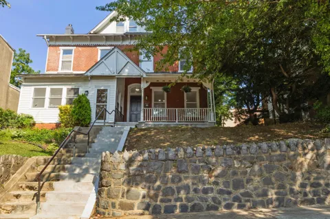 617 VAN BUREN STREET