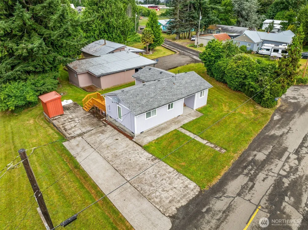 175 Jacobson Road Cathlamet, WA 98612