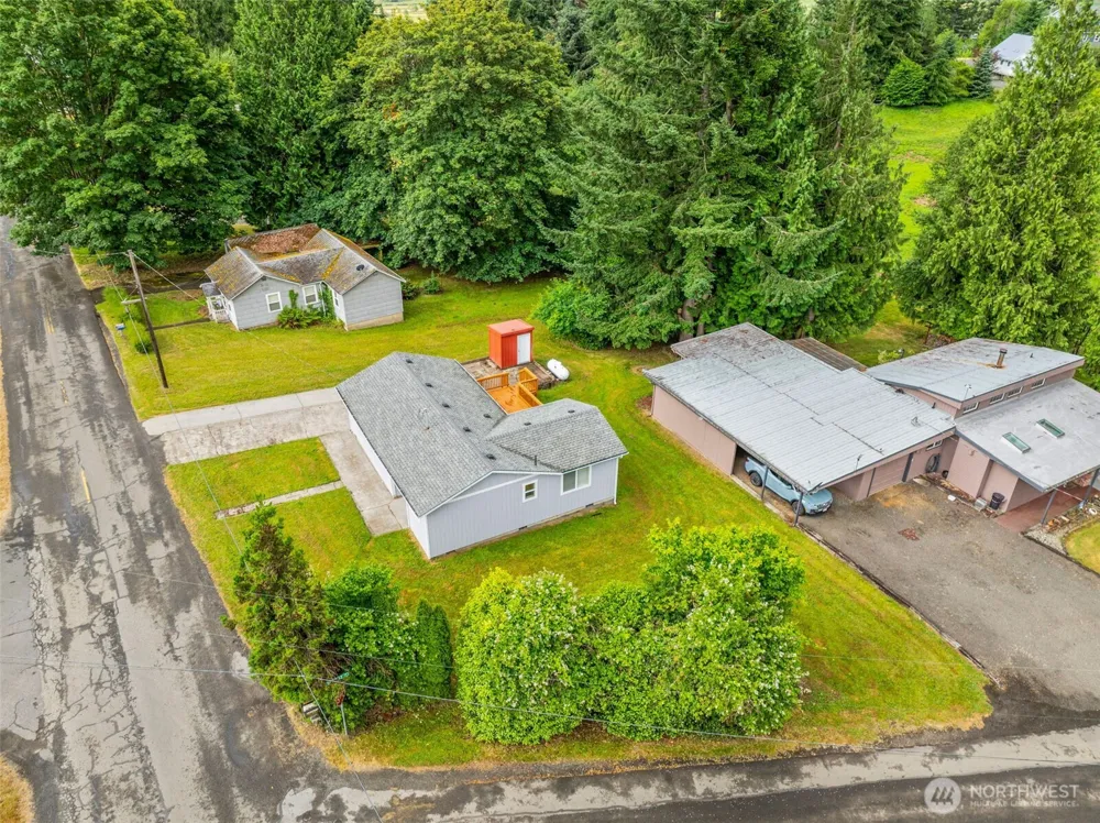 175 Jacobson Road Cathlamet, WA 98612