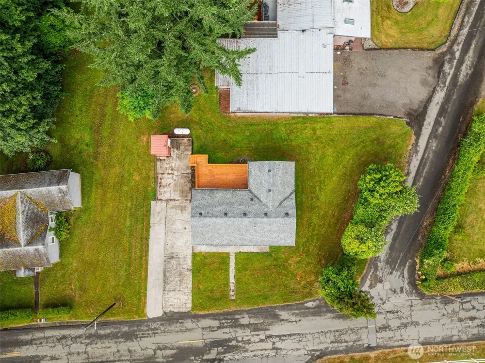175 Jacobson Road Cathlamet, WA 98612