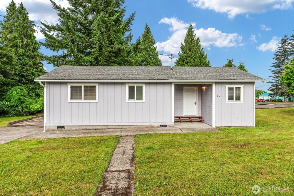 175 Jacobson Road Cathlamet, WA 98612