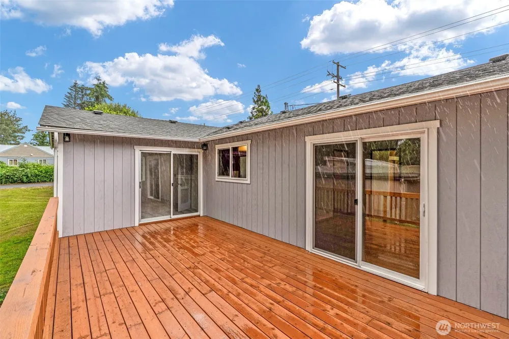 175 Jacobson Road Cathlamet, WA 98612