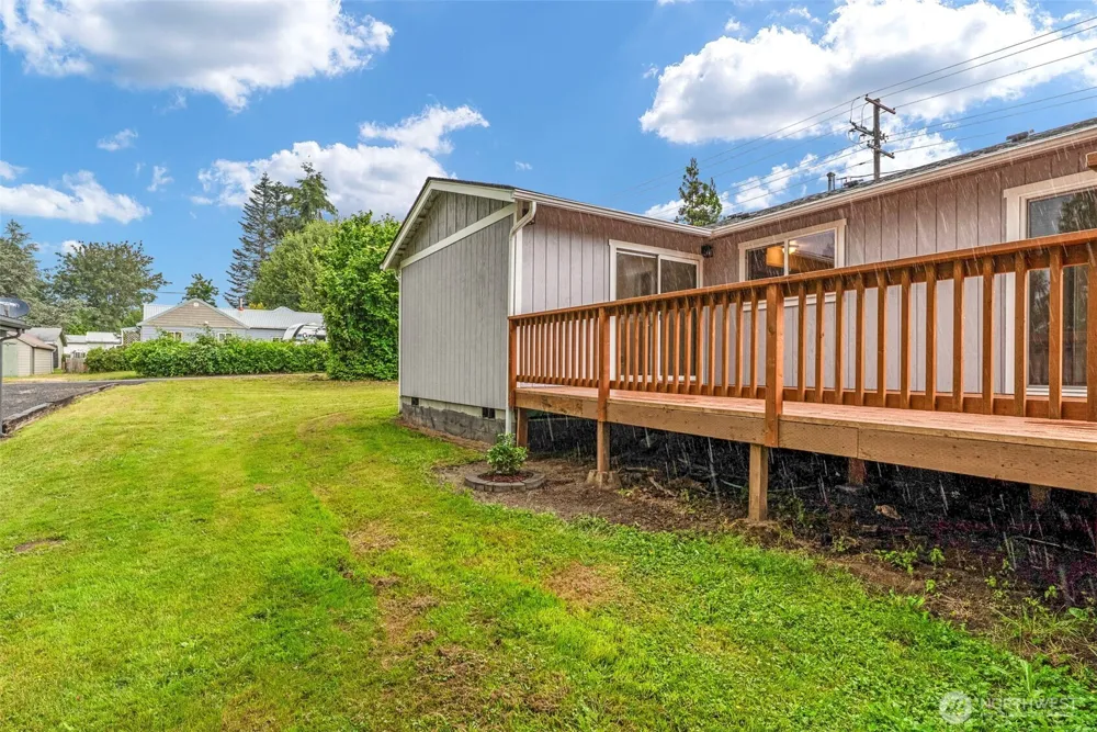 175 Jacobson Road Cathlamet, WA 98612