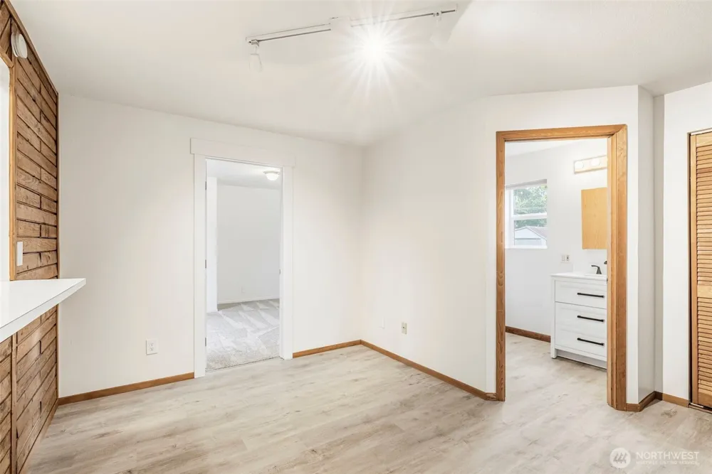 175 Jacobson Road Cathlamet, WA 98612