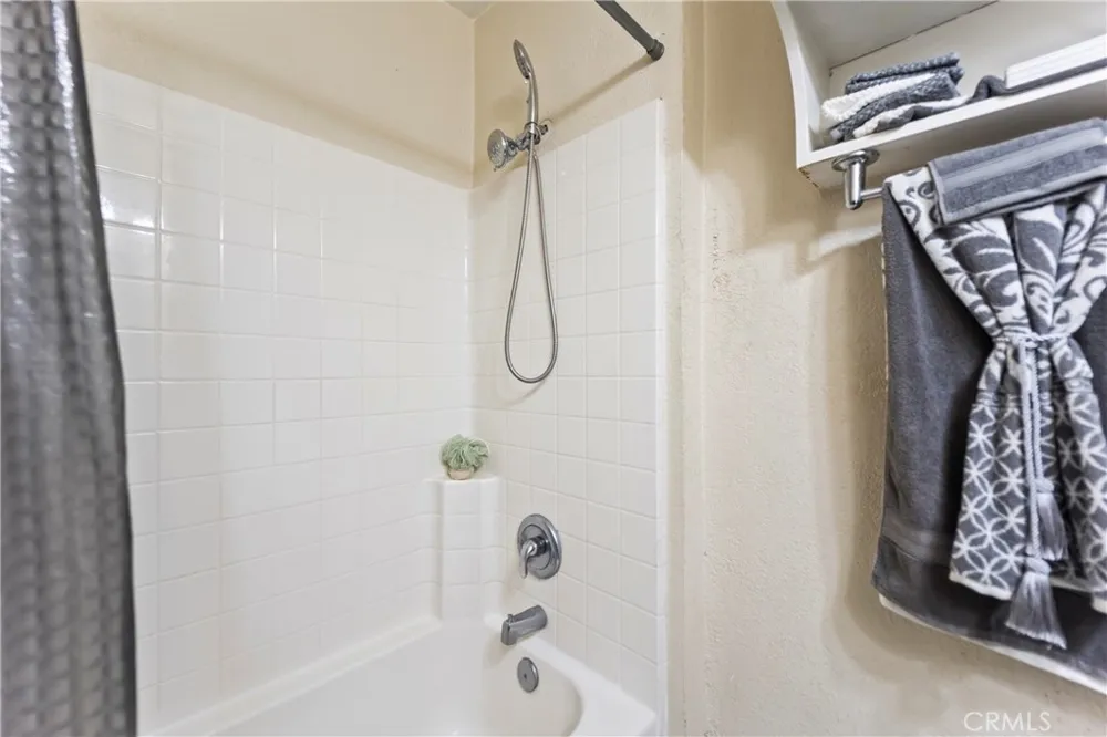1209 E 124th Street Los Angeles, CA 90059