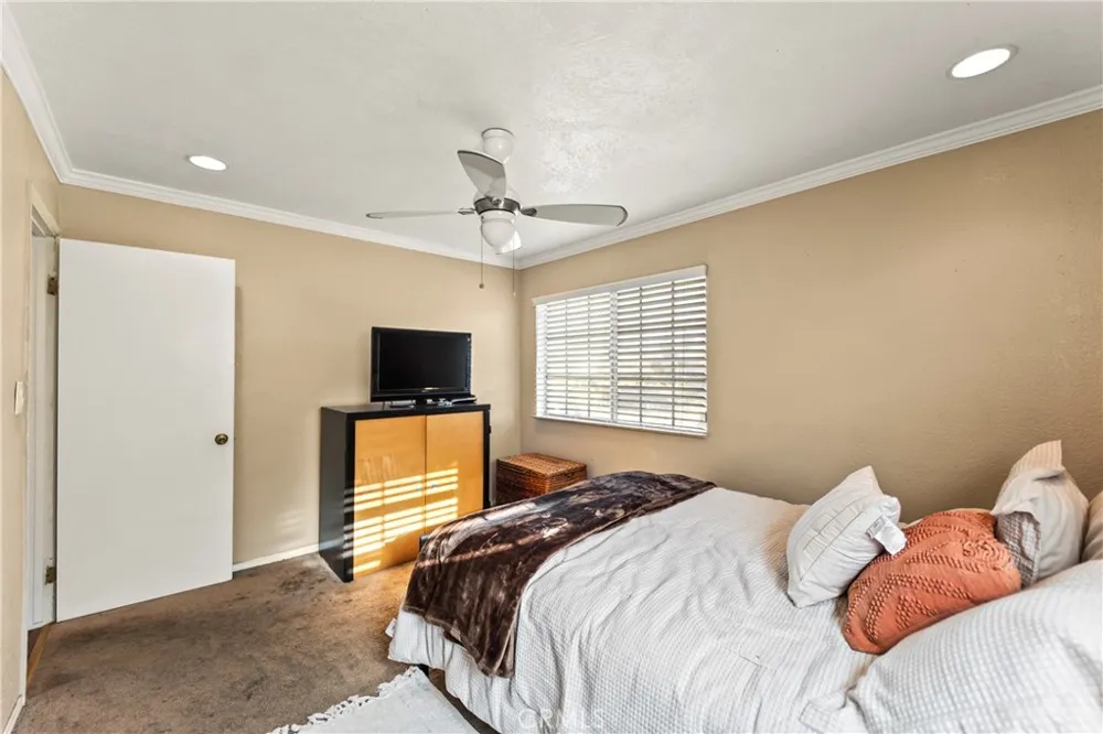 1209 E 124th Street Los Angeles, CA 90059