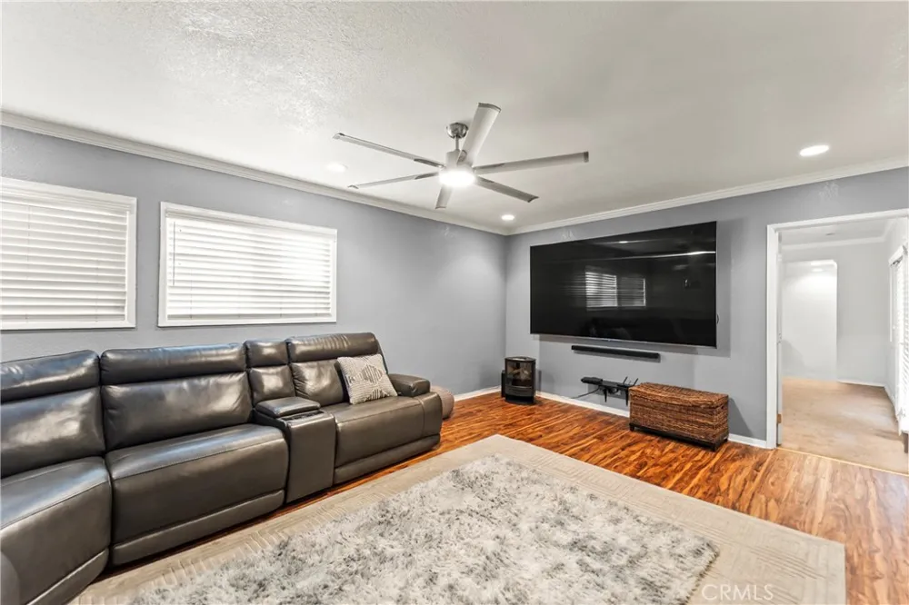1209 E 124th Street Los Angeles, CA 90059