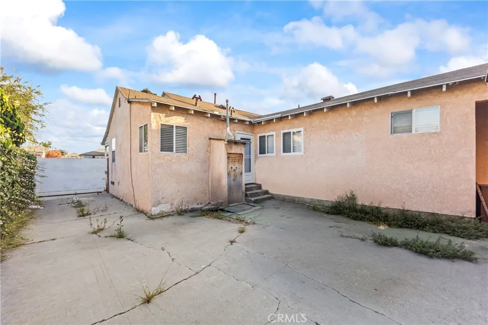 1209 E 124th Street Los Angeles, CA 90059