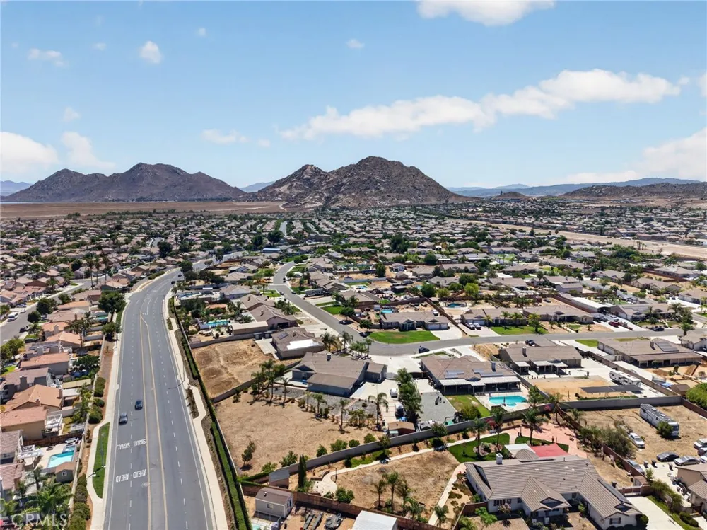3608 Charolais Place Perris, CA 92571