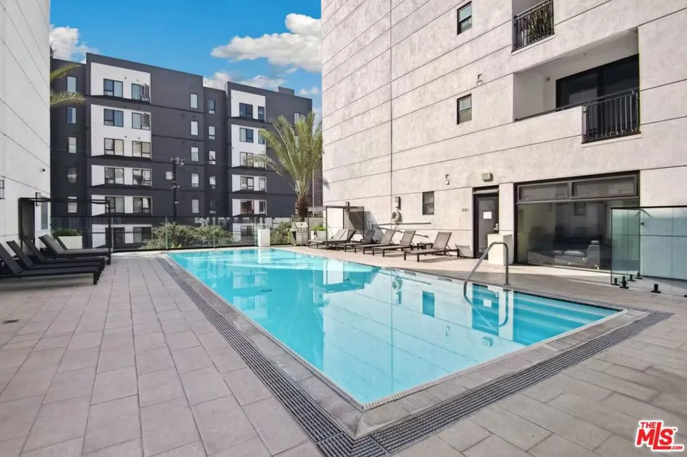 1234 Wilshire Boulevard #435 Los Angeles, CA 90017