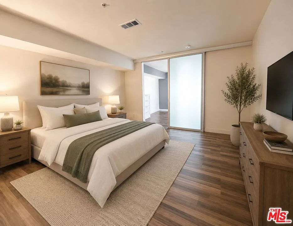 1234 Wilshire Boulevard #435 Los Angeles, CA 90017