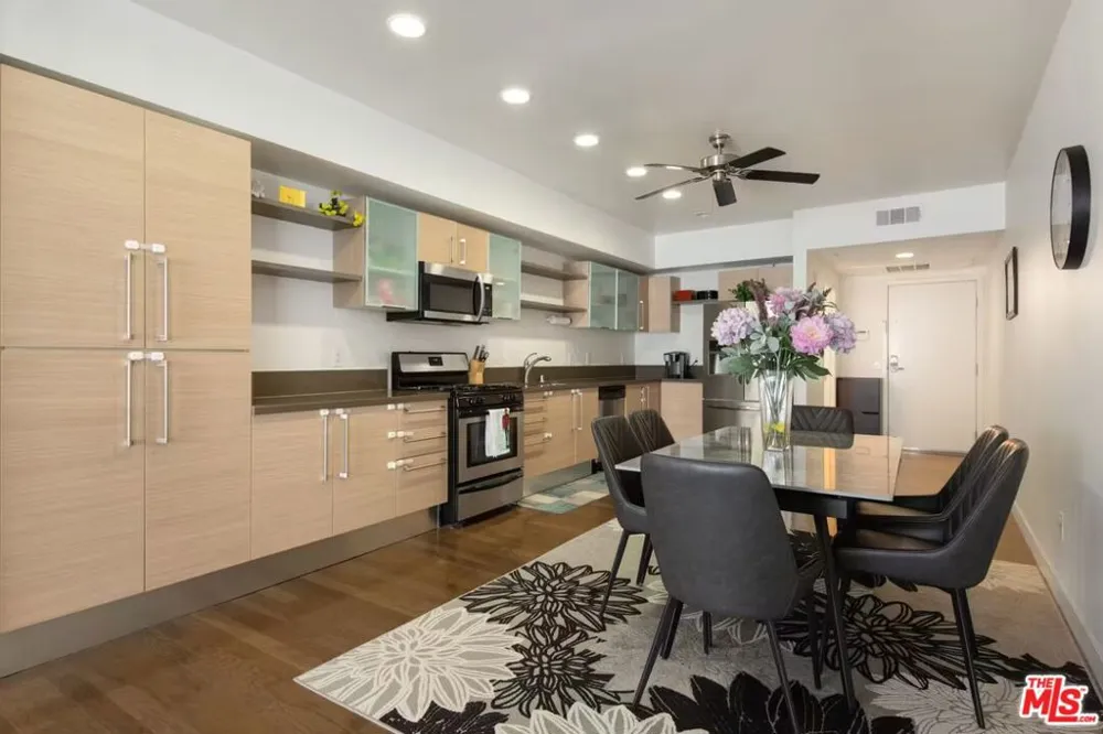 1234 Wilshire Boulevard #435 Los Angeles, CA 90017