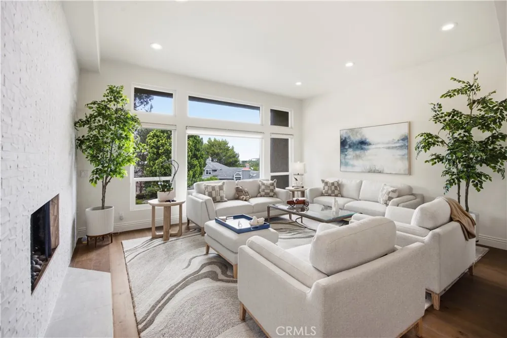 16 Lucerne Newport Beach, CA 92660